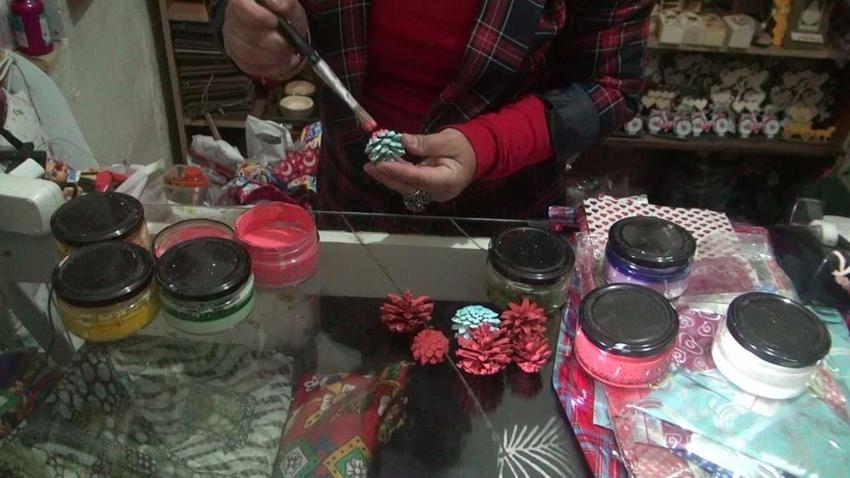 Hobi olarak başladı, yaptığı hediyelik eşyalar mesleği oldu