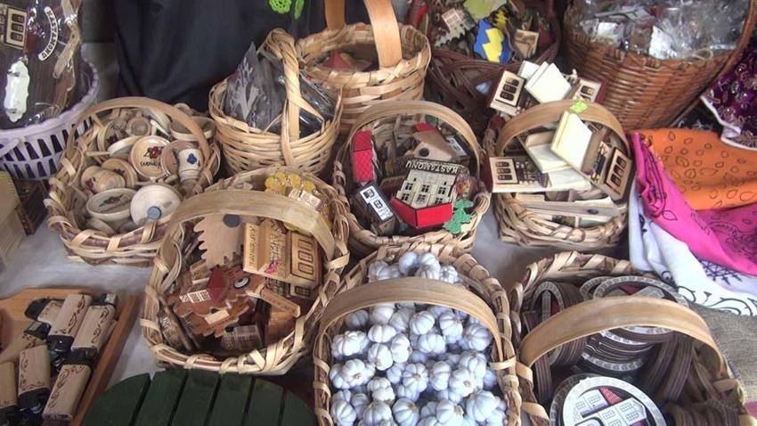 Hobi olarak başladı, yaptığı hediyelik eşyalar mesleği oldu