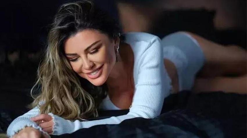 Selen Görgüzel'e bir tepki de Kayahan'ın kızı Beste Açar'dan geldi!