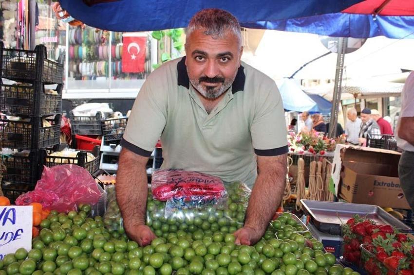 Vazgeçilmez yaz meyvesi erik tezgahlarda yerini aldı