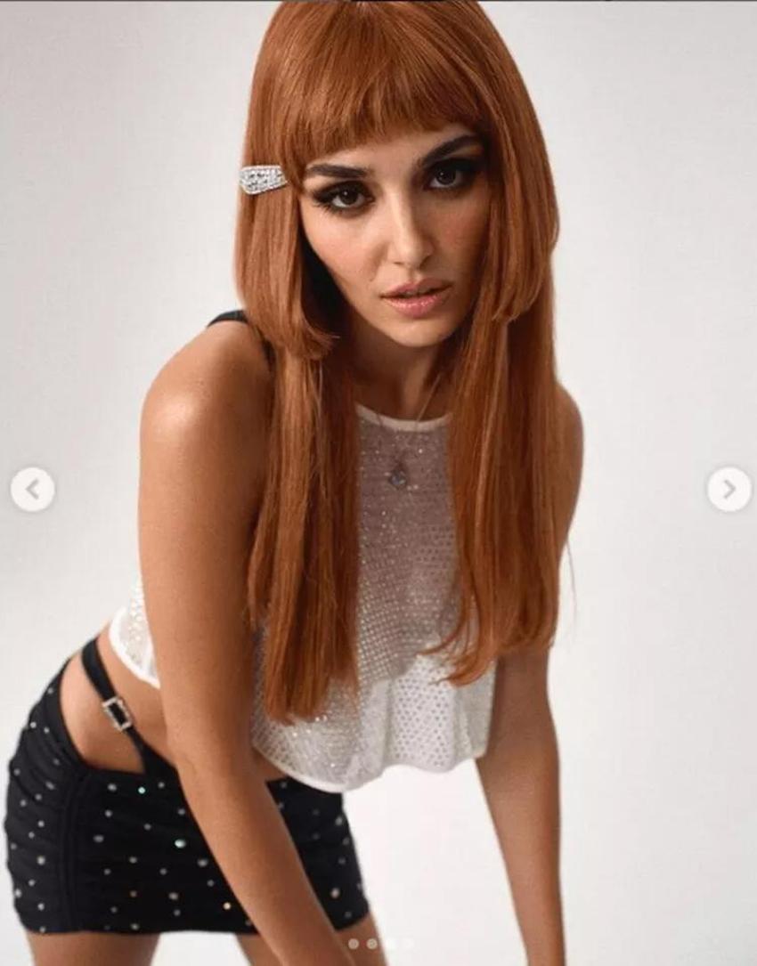 Hande Erçel sosyal medyayı salladı! 'Yaktın, yıktın yine'