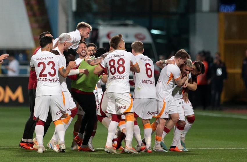 Galatasaray maçından sonra Fenerbahçe'nin yıldızını topa tuttu: Gördün mü topu nasıl kesiyor?