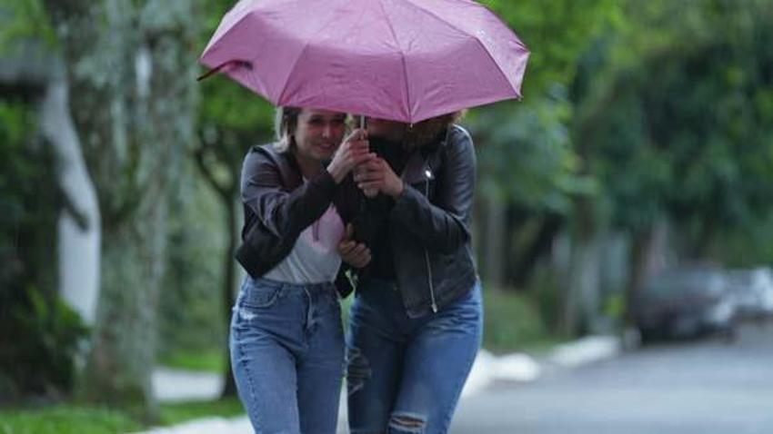 Kış geri döndü, sıcaklıklar 6 derece düştü! Meteoroloji son dakika fırtına ve yağmur uyarısı
