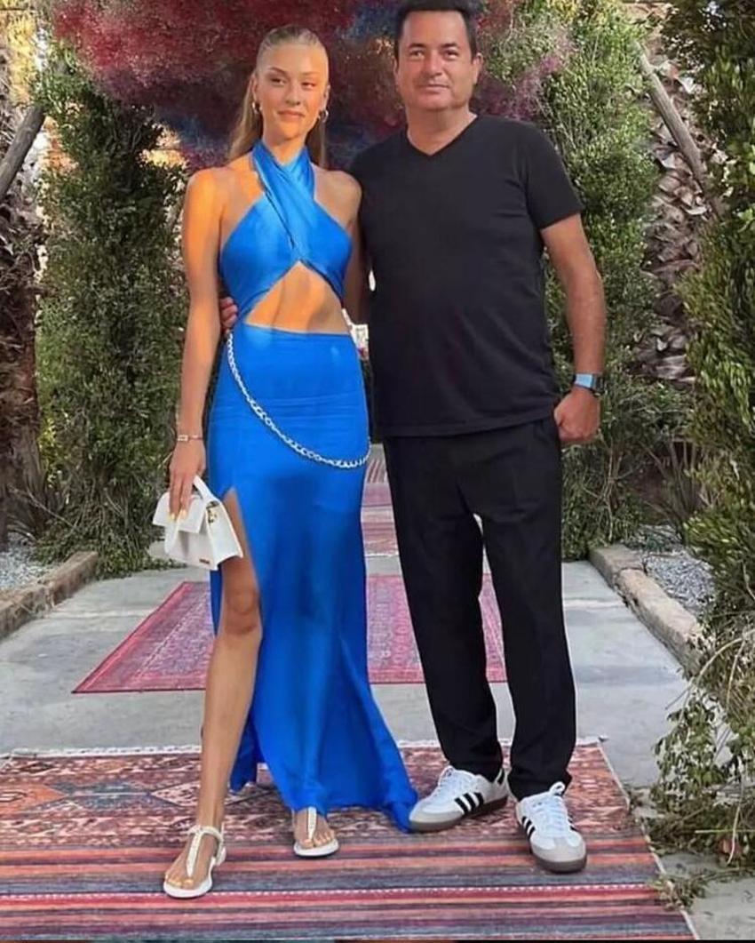 Acun Ilıcalı'dan sevgilisi Çağla Altunkaya ile yeni poz!