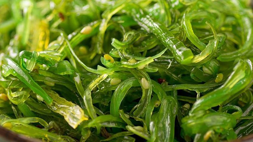 Saç dökülmesini durduruyor, yeni saç çıkarıyor! İçinde çok sayıda vitamin bulunuyor