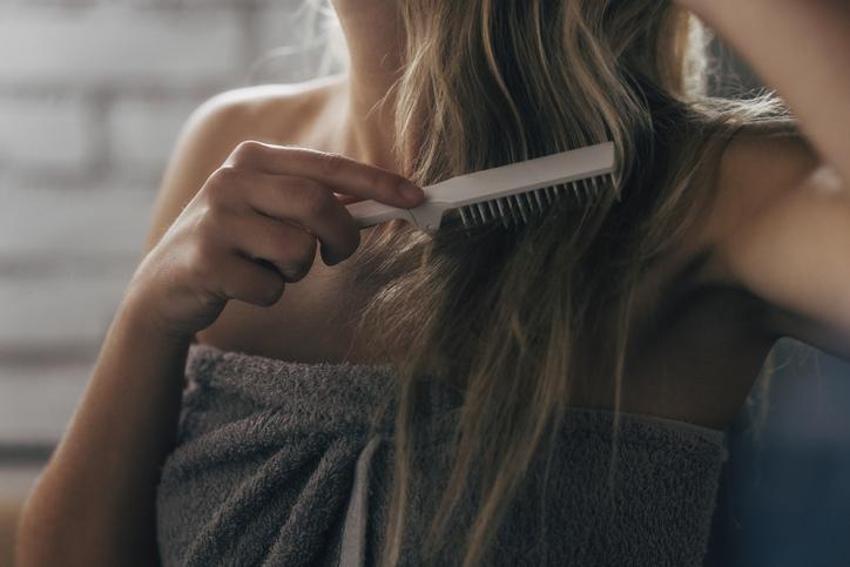 Saç dökülmesini durduruyor, yeni saç çıkarıyor! İçinde çok sayıda vitamin bulunuyor