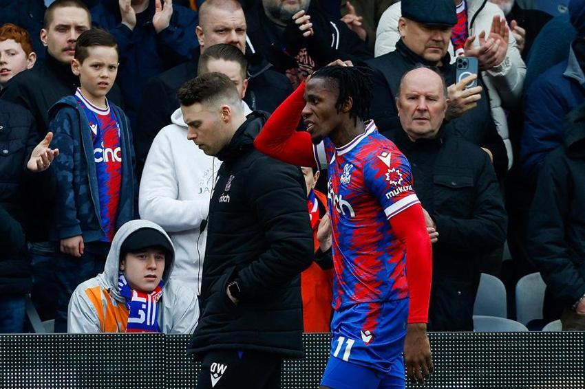 Wilfried Zaha'nın Ali Koç'tan istediği para şok etti! Ağabeyi Kadıköy'e gelip maç izledi ama...