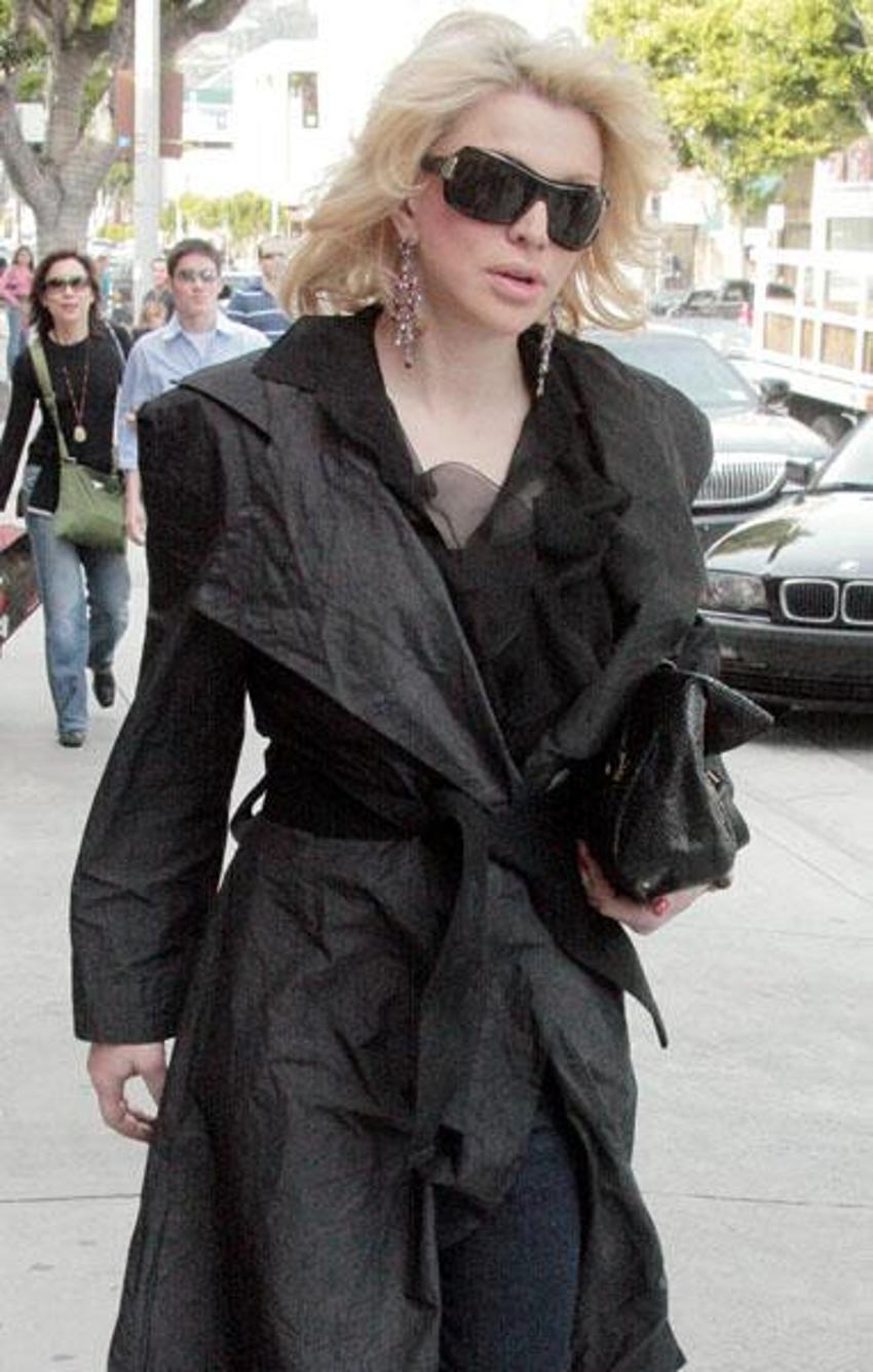 'Courtney Love tarafından tacize uğradım, o anın fotoğrafı da var