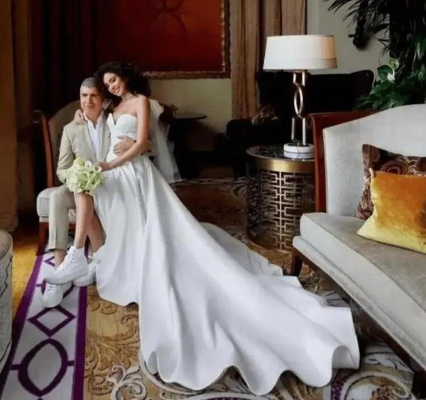 Özcan Deniz'in eşi Samar Dadgar hamile! Ünlü sanatçıdan jet hamle 