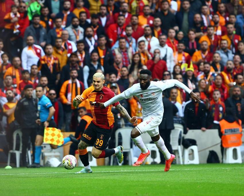 8+3'ten sonra Galatasaray'da Muslera dönemi sona eriyor! Cimbom'un yeni kalecisi Süper Lig'i sallayacak