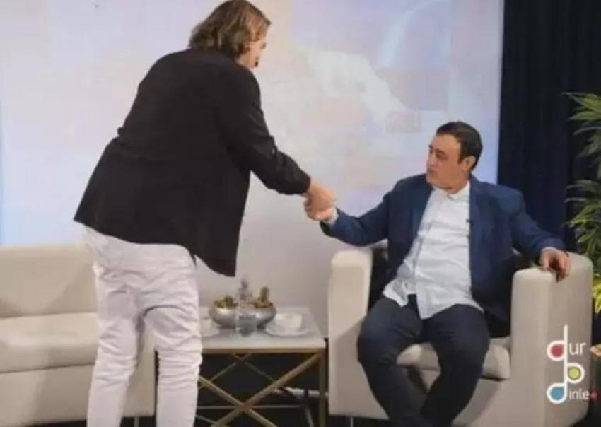 Cenazede ünlü türkücü Mahmut Tuncer'den 20 TL istedi! 'Yüzsüz müsün?'