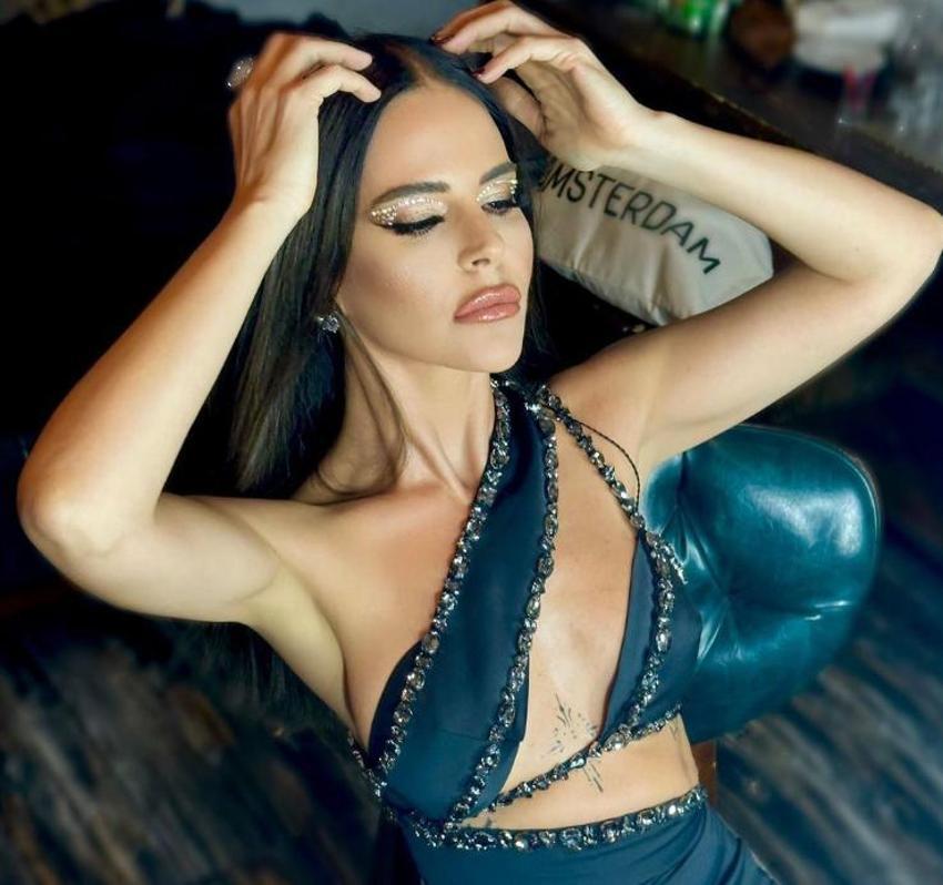 Simge Sağın bikinili pozunu paylaştı, sosyal medyada büyük ilgi gördü!