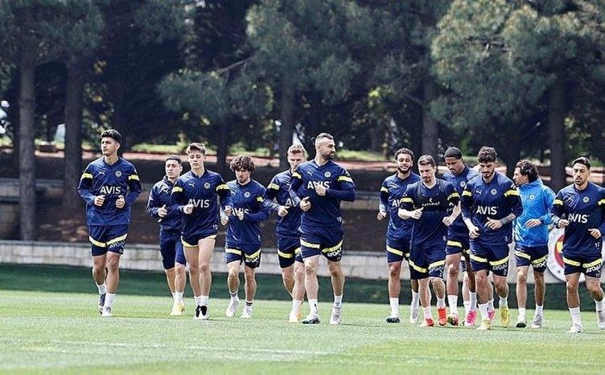 Fenerbahçe'de her şey sil baştan! 1-2-3 değil tam 9 ayrılık