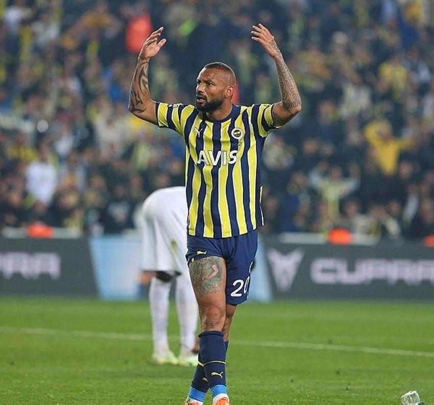 Fenerbahçe'de her şey sil baştan! 1-2-3 değil tam 9 ayrılık
