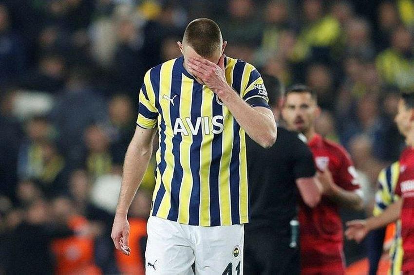 Fenerbahçe'de her şey sil baştan! 1-2-3 değil tam 9 ayrılık