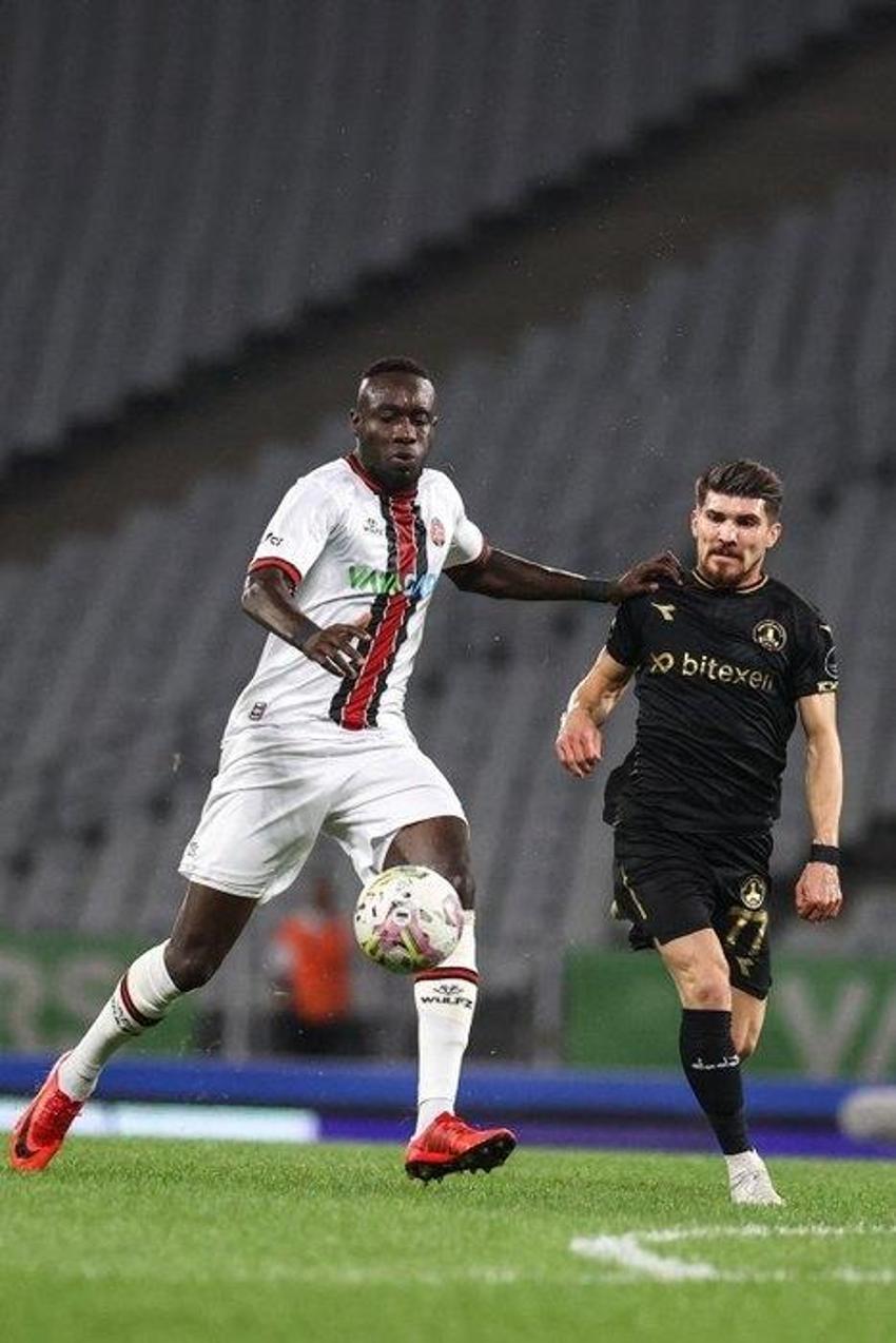 'Kral' geri dönüyor! Maaşının yarısını Galatasaray ödüyordu