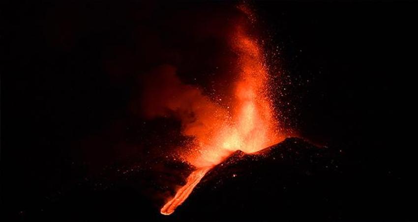 Etna Yanardağı nerede, Türkiye'ye yakın mı? Etna Yanardağı patlaması asit yağmuruna neden olur mu, Etna Yanardağı hala aktif mi?