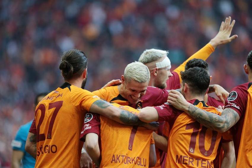 Morten Hjulmand: Teşekkür ederim Galatasaray'a transfer olmayı düşünmüyorum