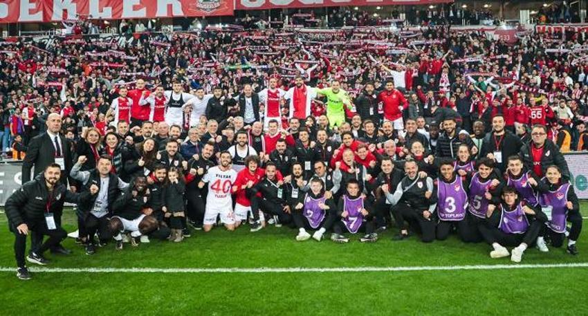 Galatasaray'dan Samsunspor'a gidiyor! Hüseyin Eroğlu yerli sıkıntısı yaşamamak için...