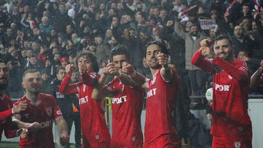 Galatasaray'dan Samsunspor'a gidiyor! Hüseyin Eroğlu yerli sıkıntısı yaşamamak için...