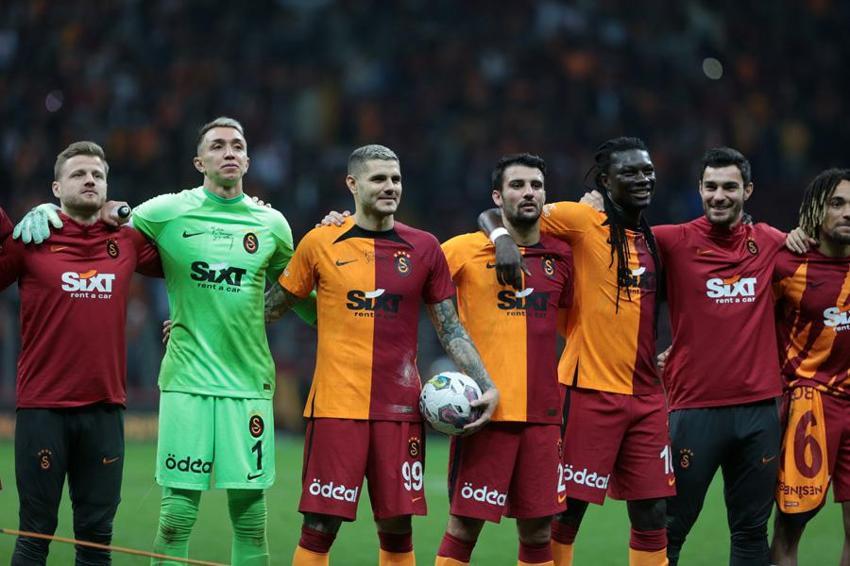 150 dolarlık parfüm için uçağı birbirine kattı! Okan Buruk yıldız futbolcuyu zor sakinleştirdi