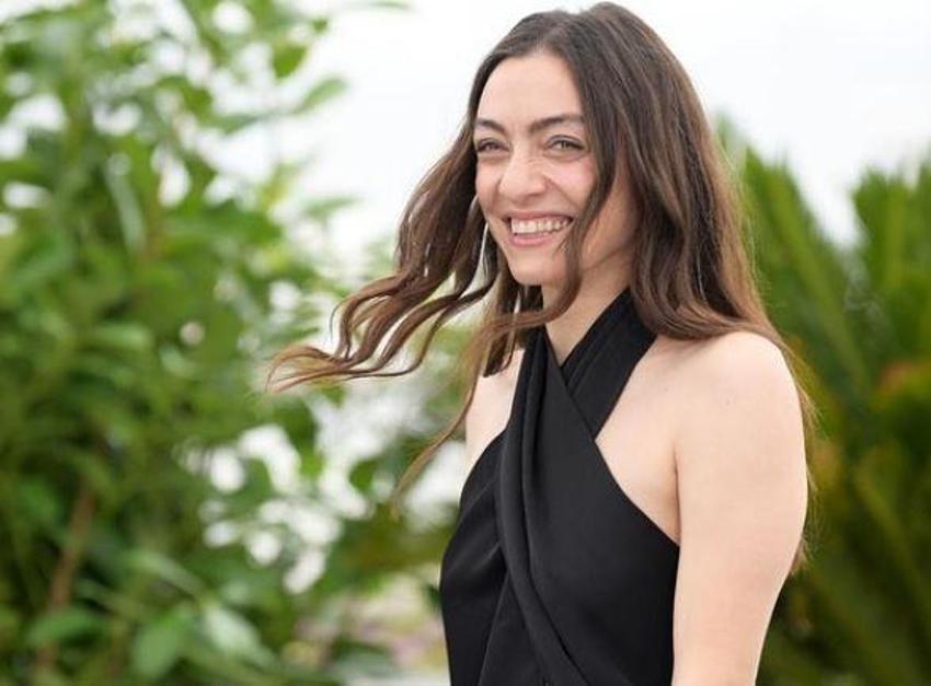 Kıyafeti eleştiri yağmuruna tutulmuştu: Merve Dizdar'dan kötü yorumlara yanıt
