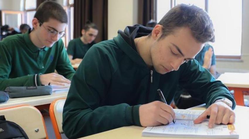 Okul kıyafetleri değişecek mi, MEB okullar serbest kıyafet mi olacak? İşte okul kıyafeti kararı…