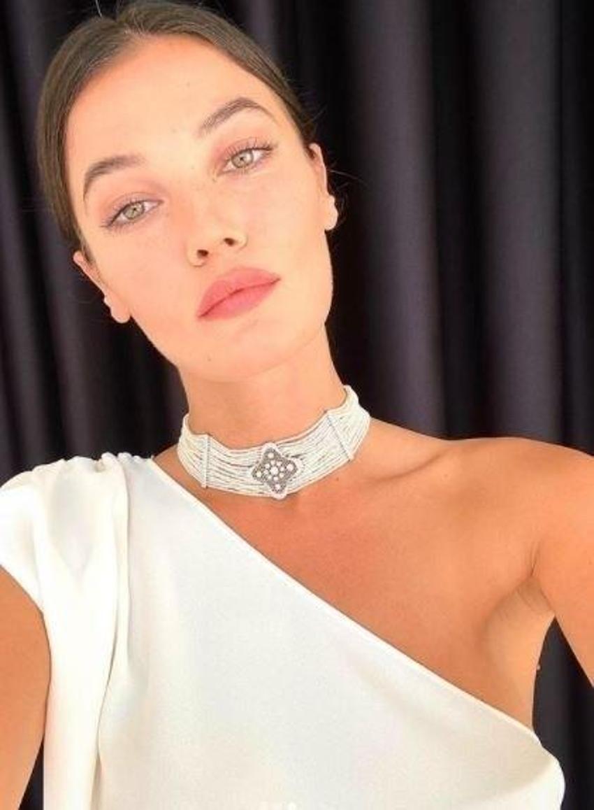 Pınar Deniz: Lisedeyken çok çirkin olduğumu düşünüp aynaya bakamıyordum