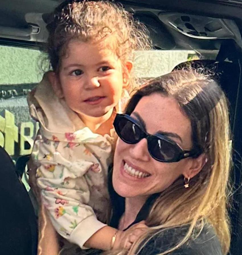 Sinem Kobal ile Kenan İmirzalıoğlu'nun kızları Lalin büyüdü! İşte son hali