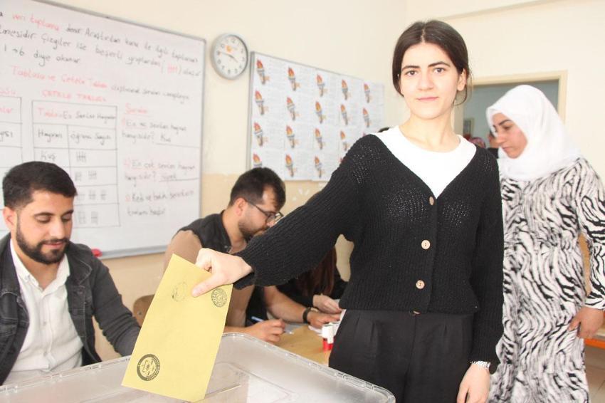 Cumhurbaşkanlığı Seçimi 2. tur! Türkiye sandık başına koştu