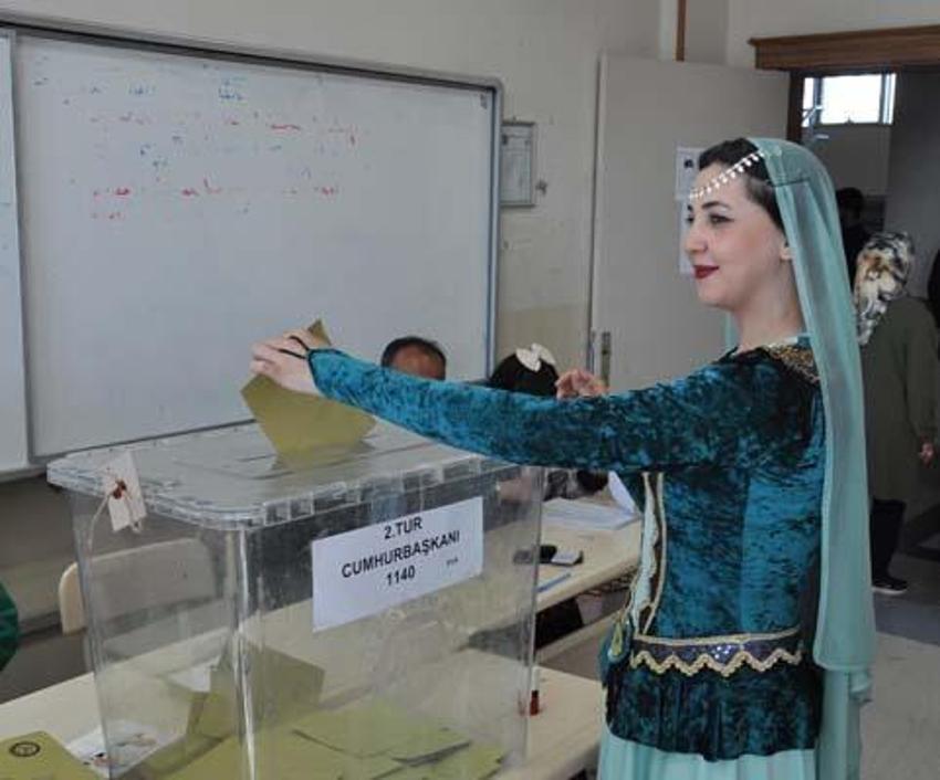 Gören dönüp bir kez daha baktı! Renkli görüntüler