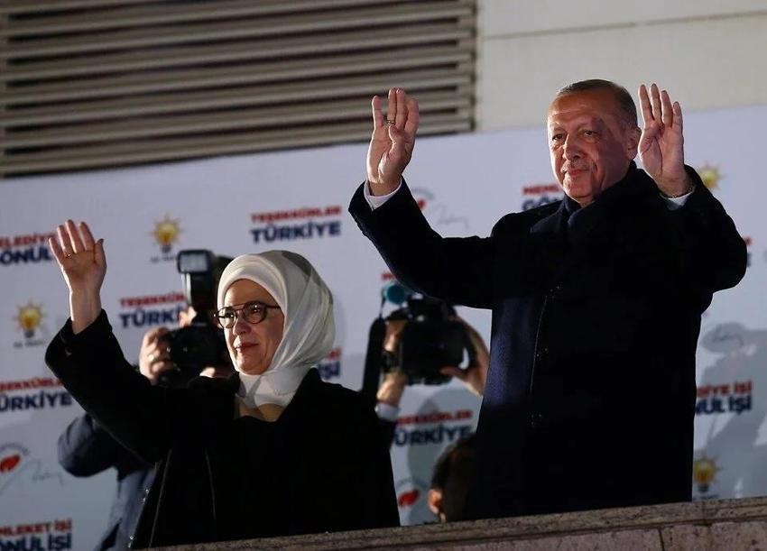 Balkon konuşması nedir, neyi simgeler? Cumhurbaşkanı Erdoğan ilk balkon konuşmasını ne zaman yaptı?