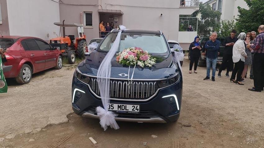 TOGG İzmir'de gelin arabası olarak kullanıldı