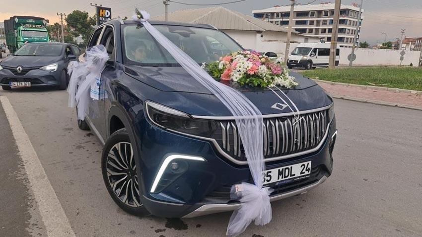 TOGG İzmir'de gelin arabası olarak kullanıldı