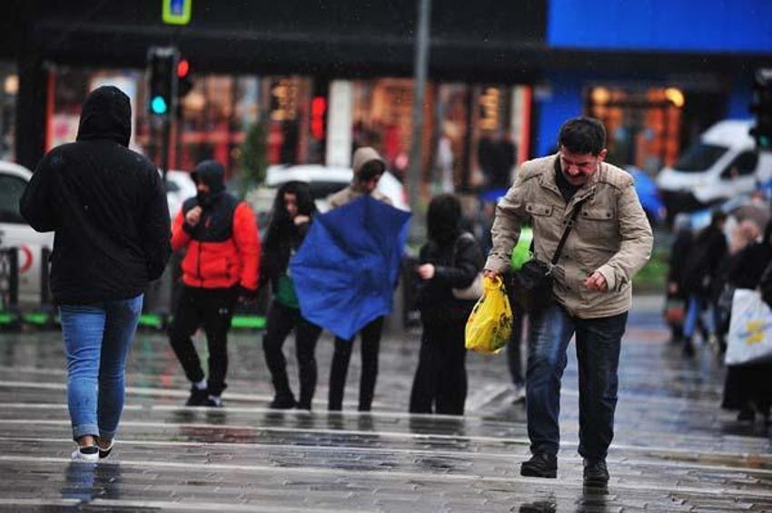 Kış tekrar geldi! Kuvvetli yağmur, sel ve dolu uyarısı, Meteoroloji son dakika duyurdu