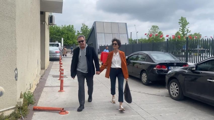 Mehmet Aslantuğ ile Arzum Onan boşandı! Duruşmaya el ele geldiler
