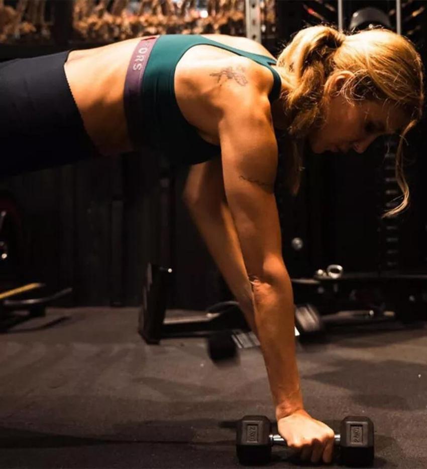 Çağla Şıkel nasıl fit kalıyor? Gerçek sırrını açıkladı