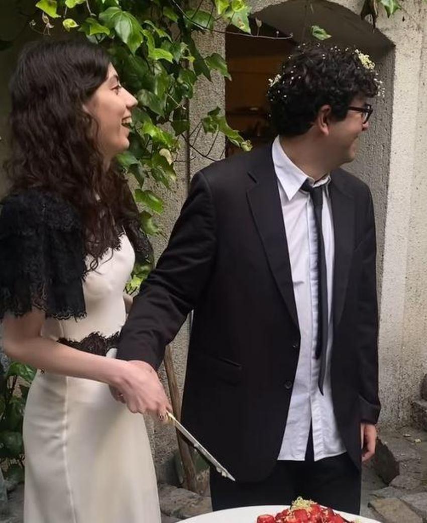 Öykü Baştaş ile Furkan Temir evlendi! 'Bari adamın gömleğini ütüleseydiniz'