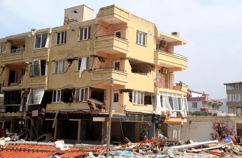 Bir dakikada 30 milyonluk birikimleri enkaz oldu! Depremzededen yürek burkan sözler