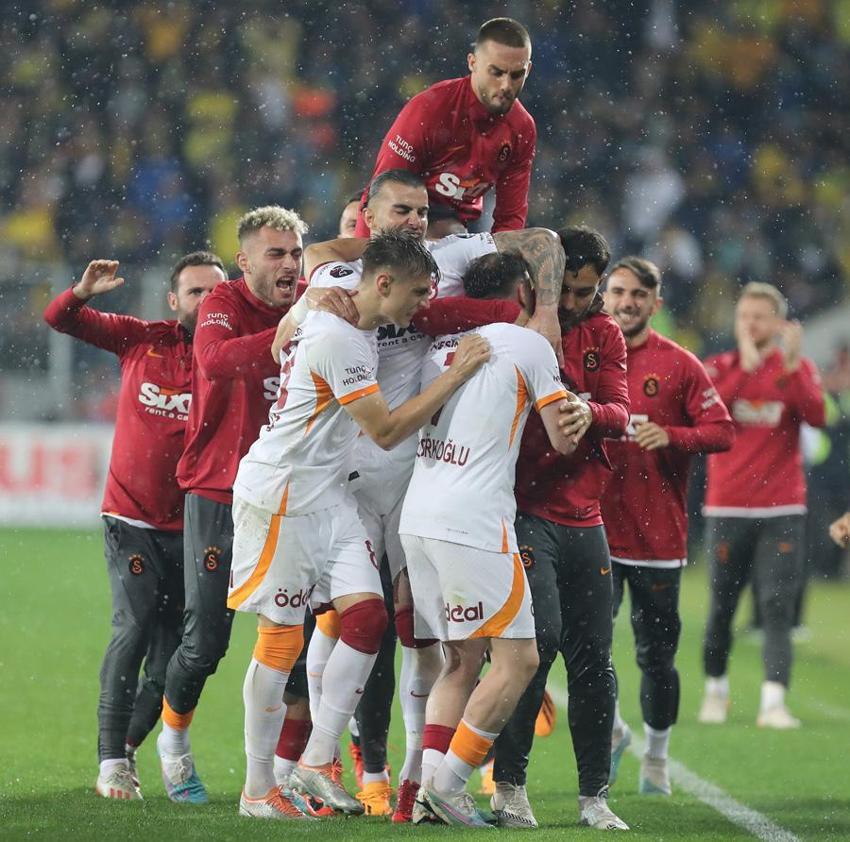 Galatasaray İcardi, Rashica, Yusuf Demir ve Kaan Ayhan'ın bonservislerini çıkardı! İşte kasaya girecek devasa para