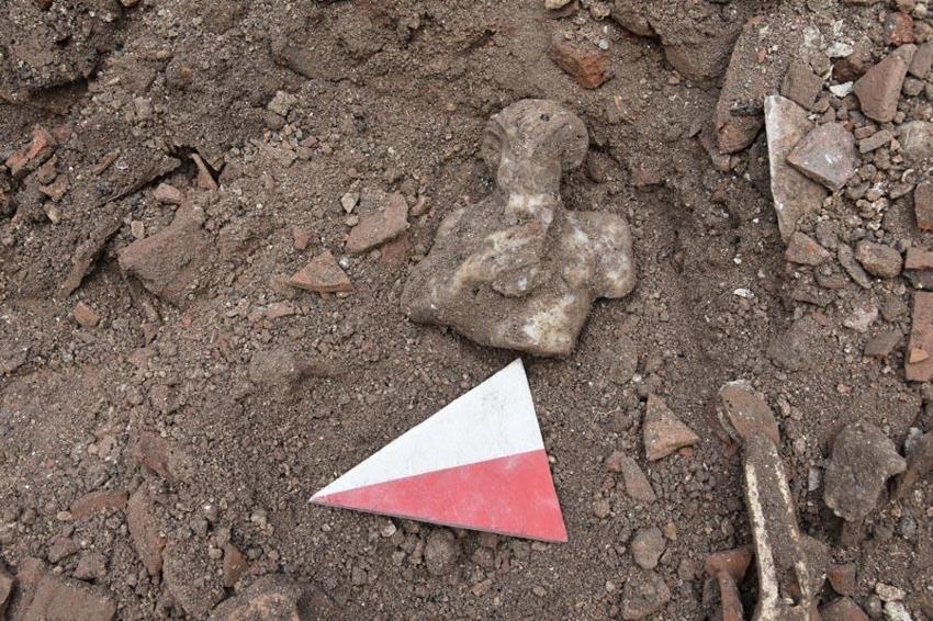İstanbul'un göbeğinde tarihi keşif! Saraçhane Arkeoloji Parkı'nda 1700 yıllık "Pan heykeli" bulundu