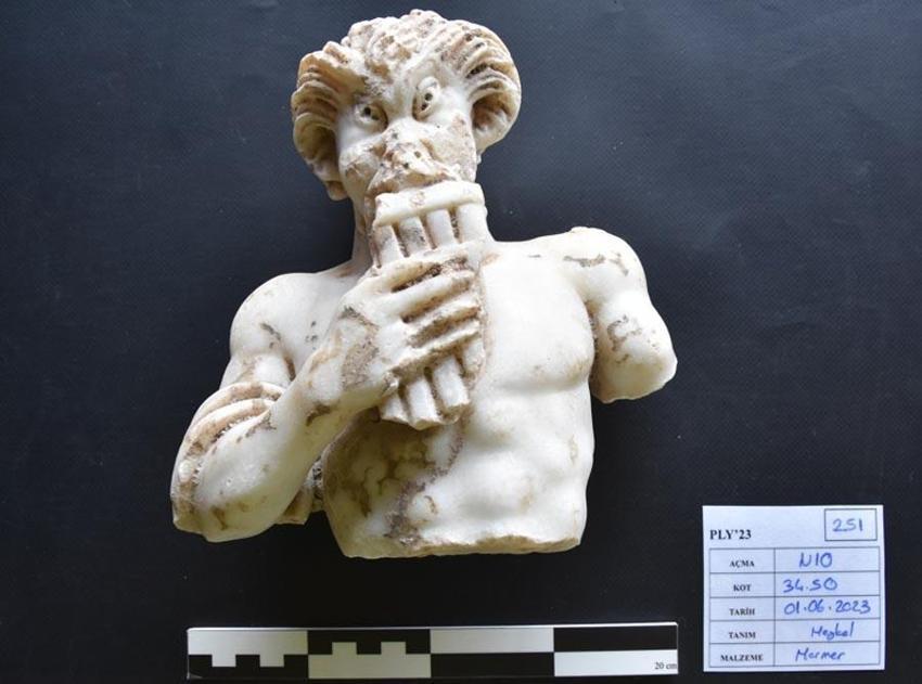 İstanbul'un göbeğinde tarihi keşif! Saraçhane Arkeoloji Parkı'nda 1700 yıllık "Pan heykeli" bulundu