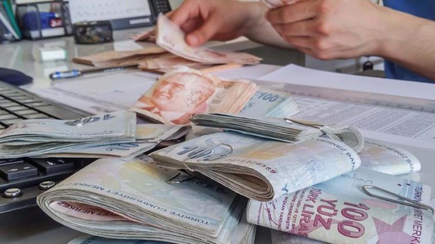 Memur maaşları ve emekli aylıklarına büyük zam yolda! Oran ve tarih verildi! Memur maaşları için 4'lü artış formülü
