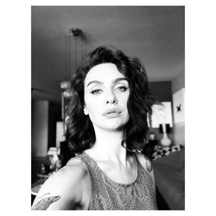 Birce Akalay 'Bu tuzağa düşmeyin' diyerek takipçilerini uyardı!