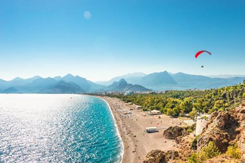 Plaj ücretleri cep yakıyor! Kişi başı 5 bin TL isteyen de var, Euro ile ödeme talep eden de...