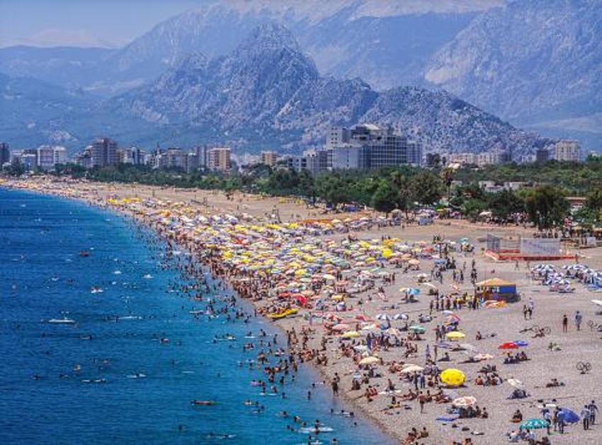 Plaj ücretleri cep yakıyor! Kişi başı 5 bin TL isteyen de var, Euro ile ödeme talep eden de...