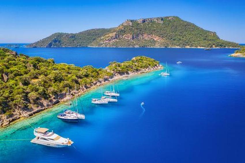 Plaj ücretleri cep yakıyor! Kişi başı 5 bin TL isteyen de var, Euro ile ödeme talep eden de...