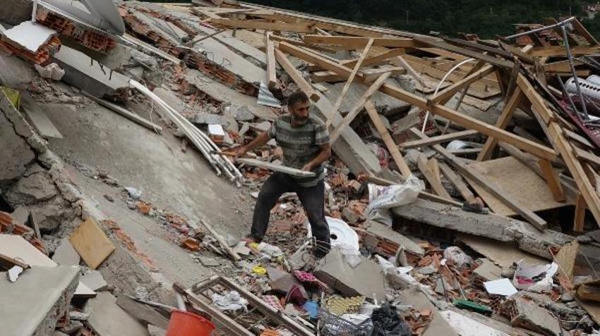 Böylesi ne görüldü ne duyuldu! Mahalleli korkudan evlerini terk etti: Afet bölgesi ilan edildi