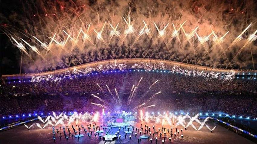 Dünya Şampiyonlar Ligi finalini İstanbul'da takip etti! Sahne şovu nefes kesti