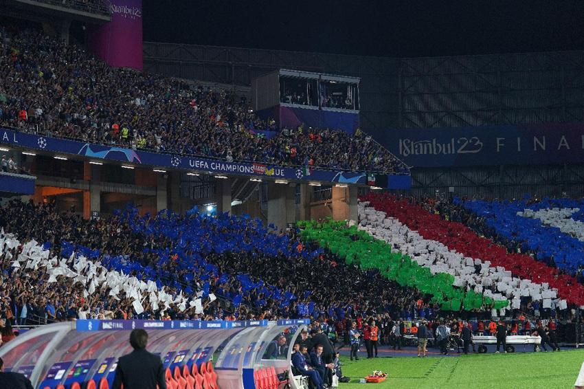 Şampiyonlar Ligi finalinde yıldızlar geçidi! Fatih Terim'in torunu seremonide